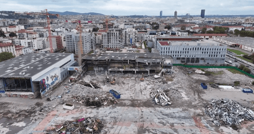 Vue aérienne de la déconstruction des anciennes usines Fagor Brandt (crédit : Cardem)