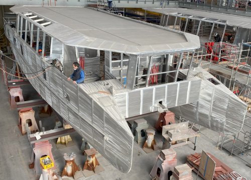 Construction d'un futur bateau électrique du réseau TCL