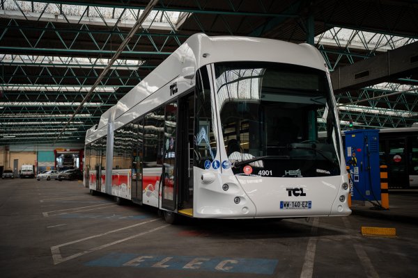 Photo d'un véhicule exploité sur les lignes de TramBus du réseau TCL