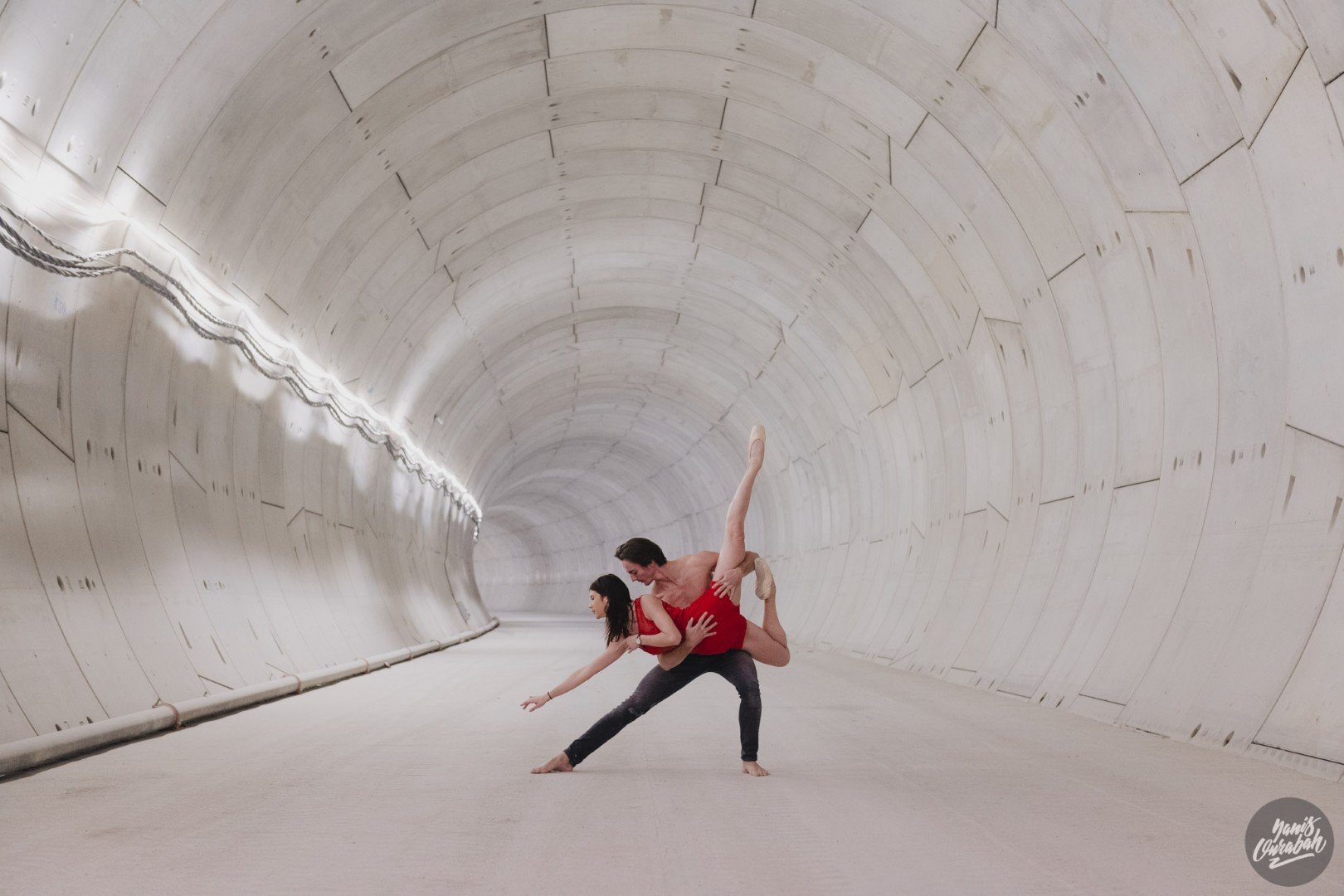 Dance in Lyon – Performance de danse dans le tunnel du métro B vers Saint-Genis-Laval