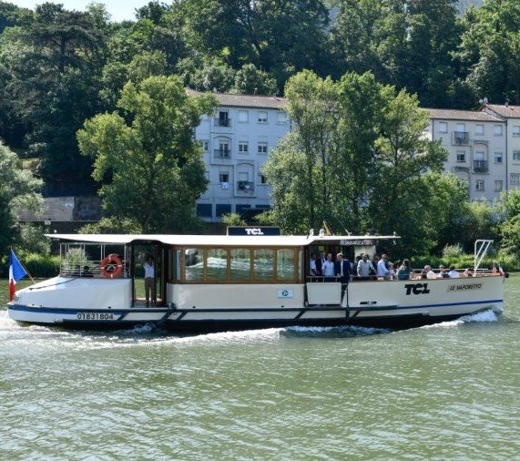 Navette fluviale sur la Saône