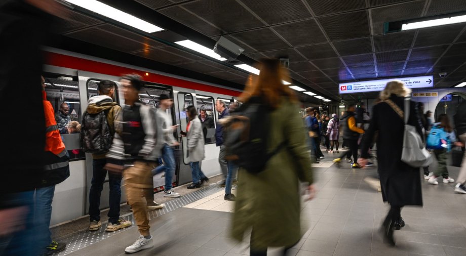 Métro D, station Saxe-Gambetta (crédit : Éric Soudan - Alpaca Productions)