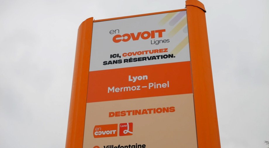 Poteau d'arrêt En Covoit' à Mermoz-Pinel